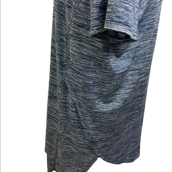 Athleta Womens athletic split side mesh back short sleeve top size medium - Picture 4 of 13